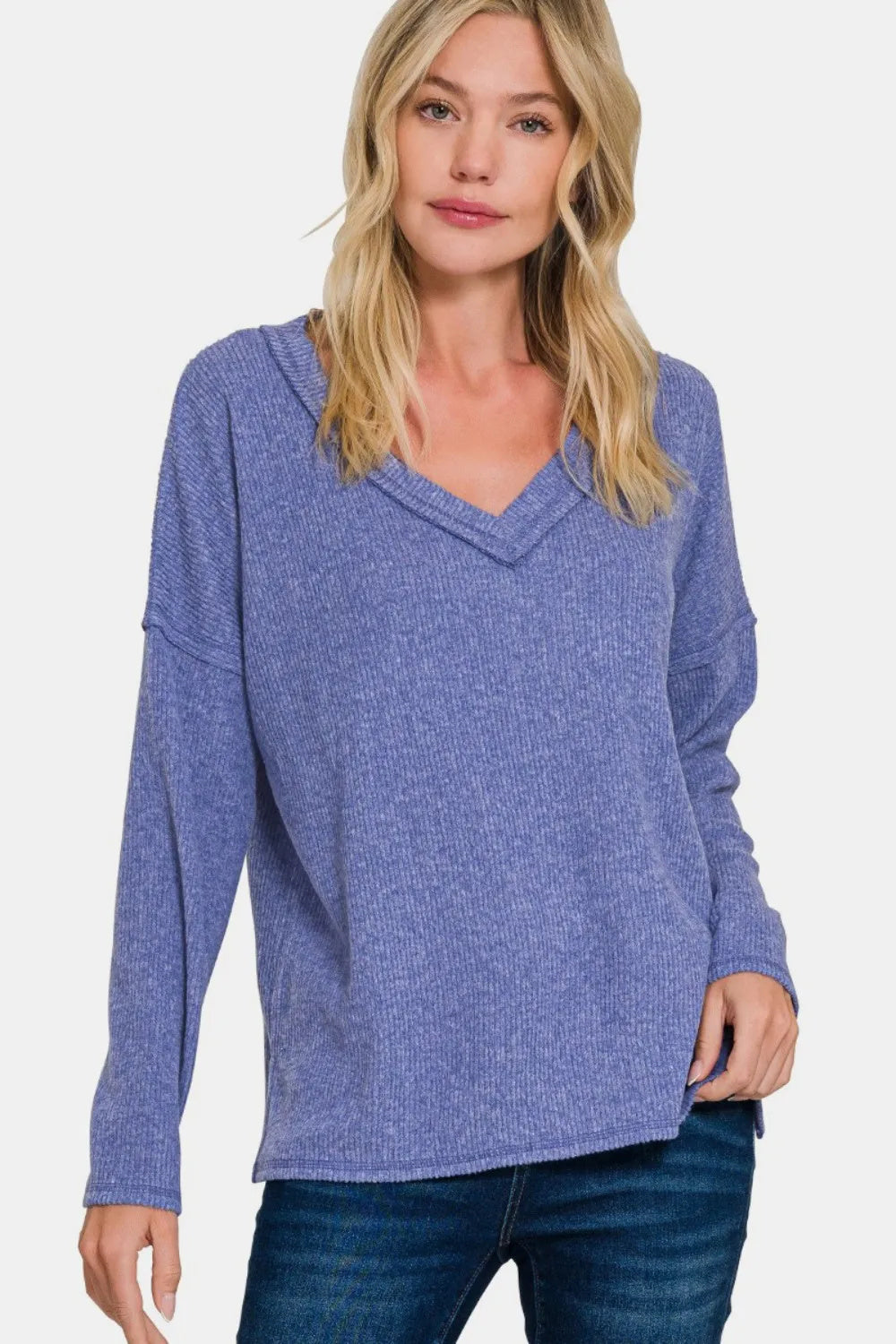 Zenana Blusa de talla grande acanalada con cuello en V y hombros caídos