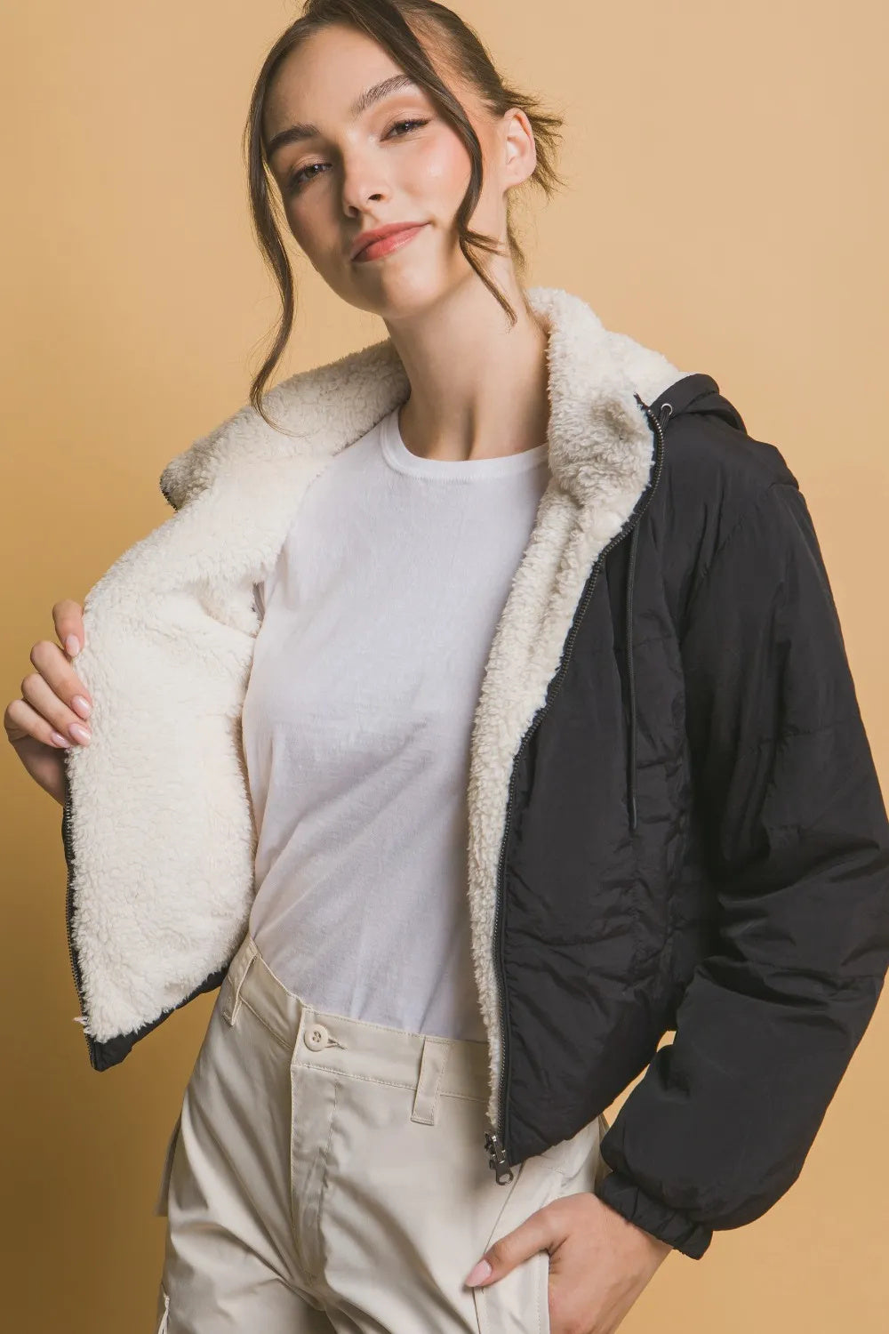Veste réversible à capuche courte en sherpa zippée Love Tree