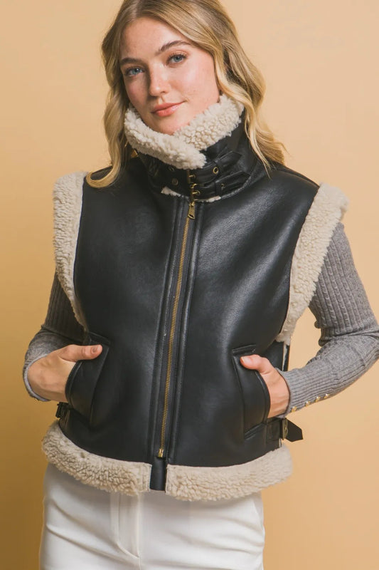 Akatonbo Love Tree Sherpa Zip Up Vest With Pockets