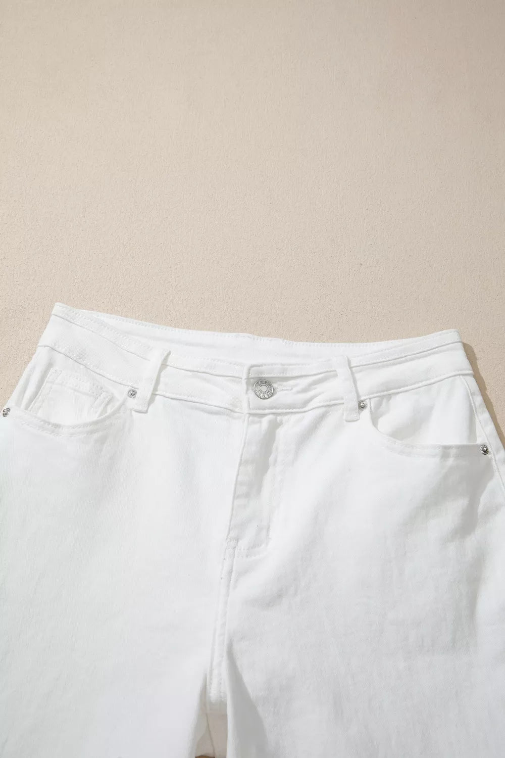 Shop Solid Color Loose Casual Jeans - Women's Fashion | Akatonbo