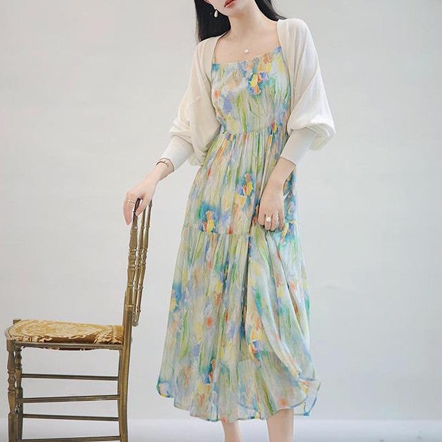 Akatonbo Beautiful Hepburn Style Green Shivering Strap Dress For Women
