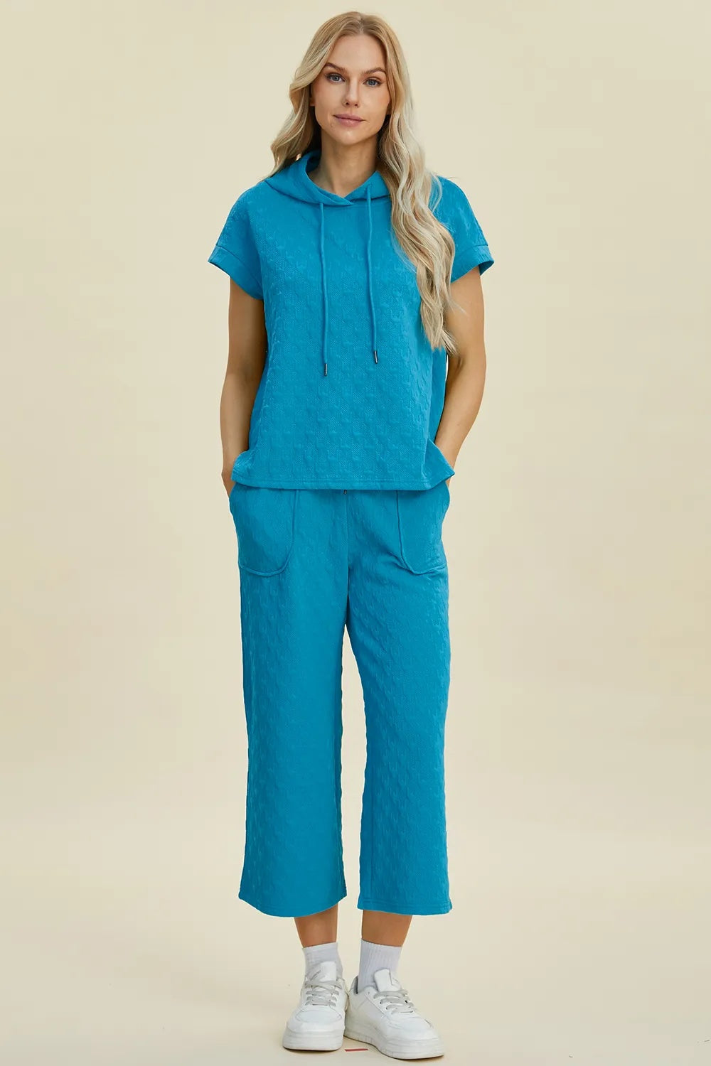 Ensemble Double Take sweat à capuche à manches courtes texturé avec cordon de serrage et pantalon à poches