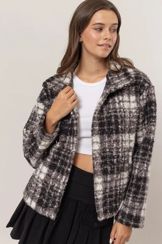 Chaqueta de bouclé a cuadros con cuello y bolsillos de Hyfve