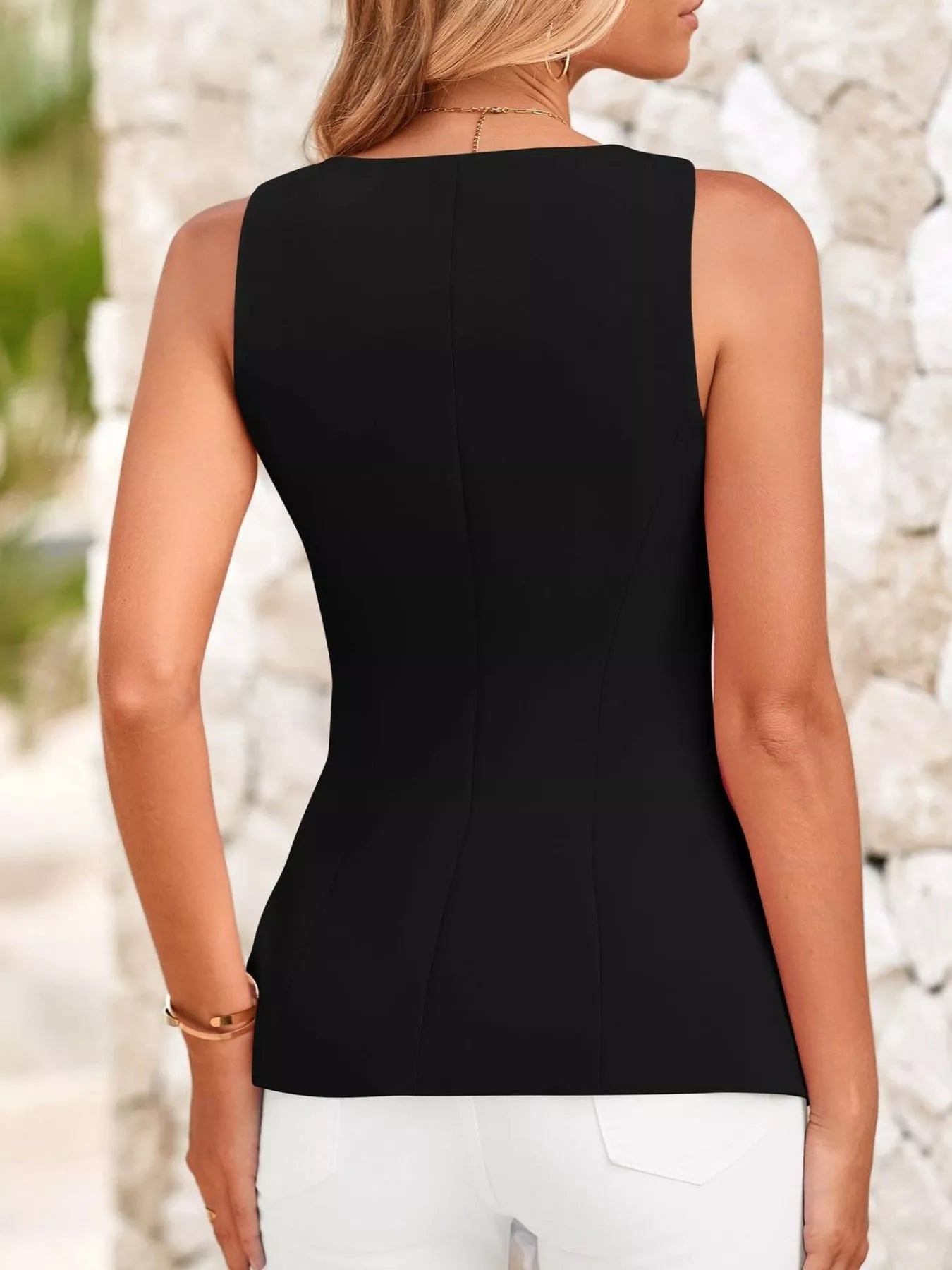 Shop Square Neck Button-Up Vest - Women's Fashion | Akatonbo