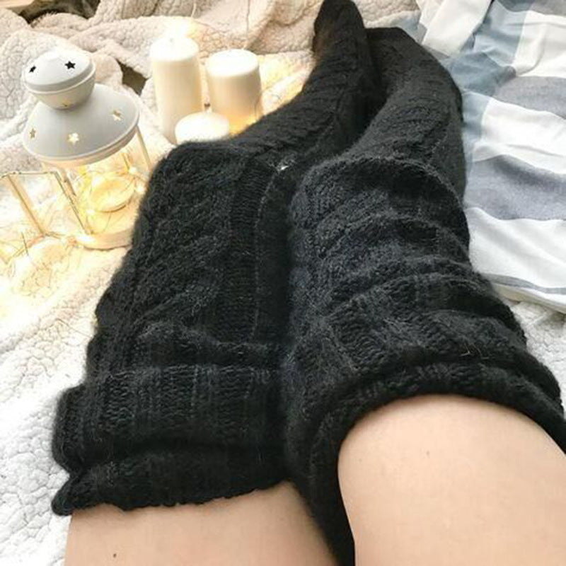 Les Chaussettes d'Hiver Tricotées Longues Montantes jusqu'au Genou