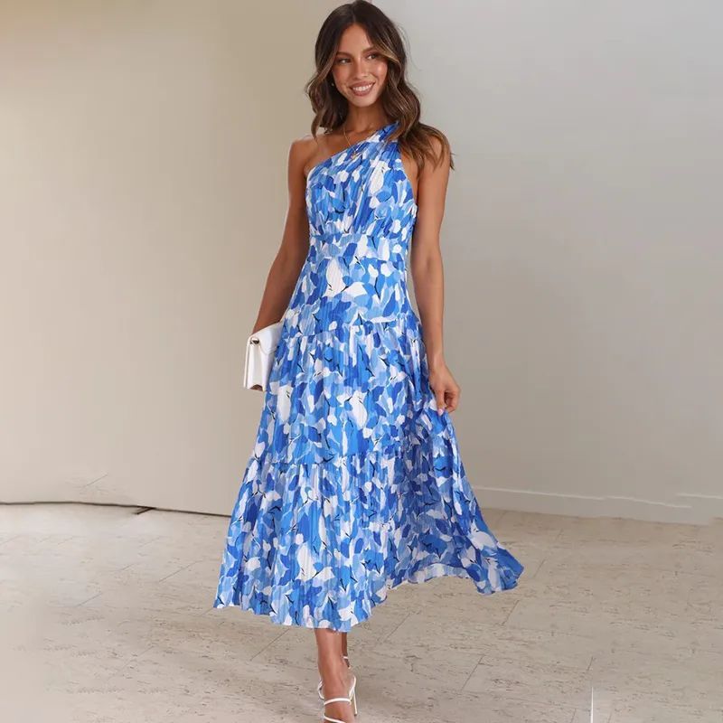 Summer Sloping Shoulder Backless Dress