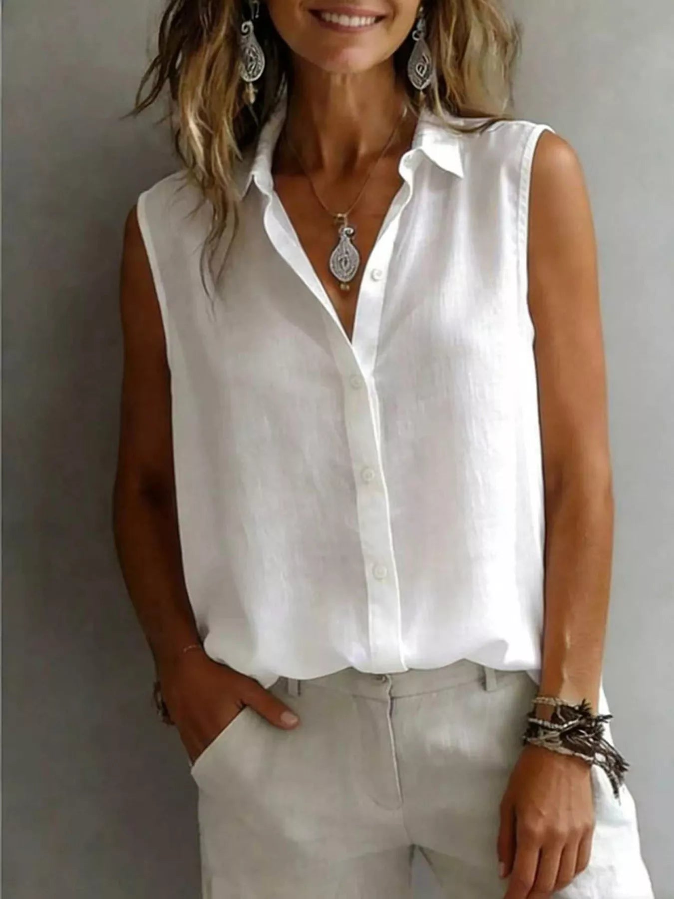 Shop Sleeveless Button-Down Shirt - Women's Fashion | Akatonbo