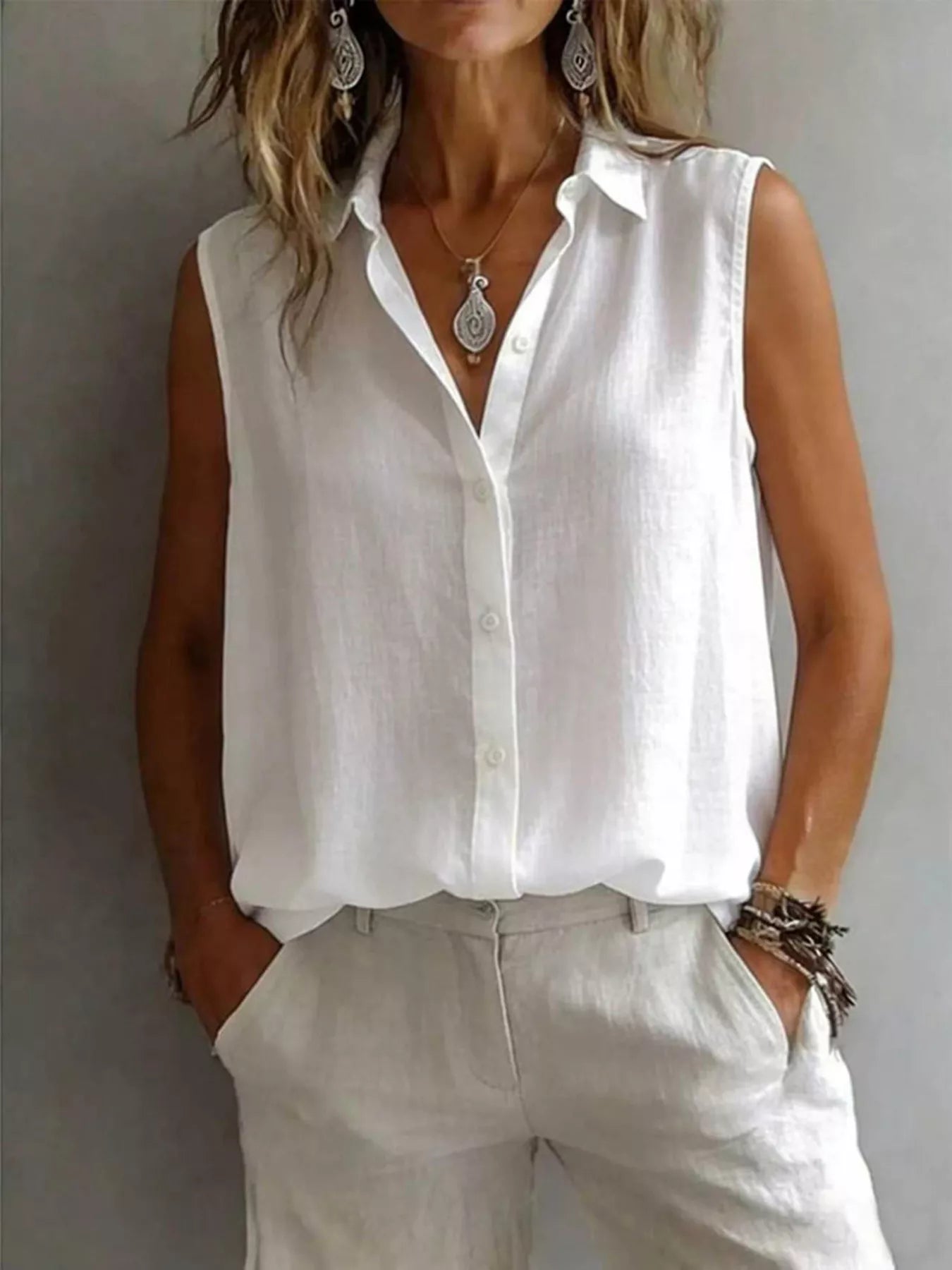 Shop Sleeveless Button-Down Shirt - Women's Fashion | Akatonbo