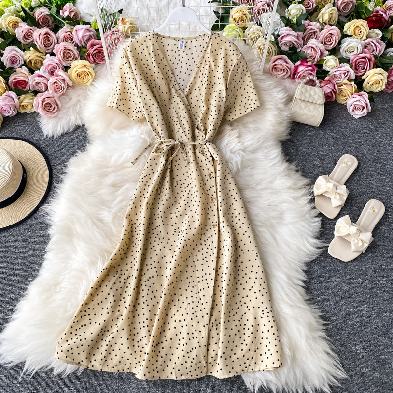 Robe élégante à col en V pour femmes matures pour le printemps et l'été