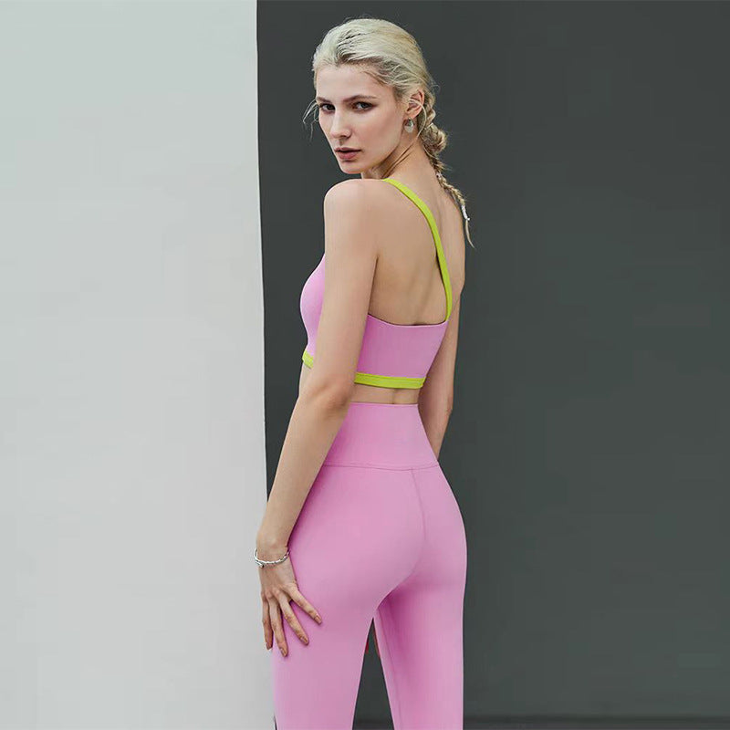 One-word Diagonal Shoulder Design Yoga Set