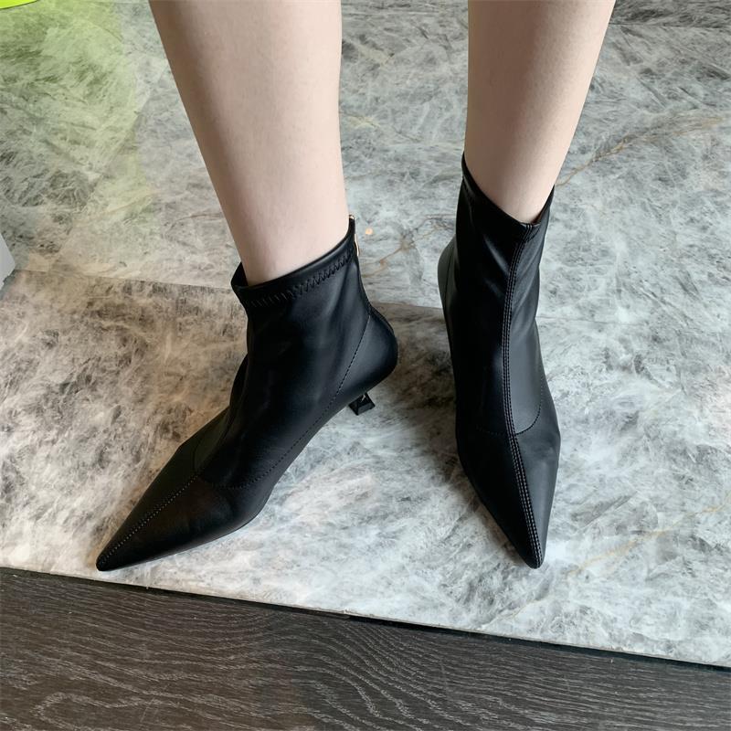 Ladies New Vintage Pointed Toe Back Zip Shoes