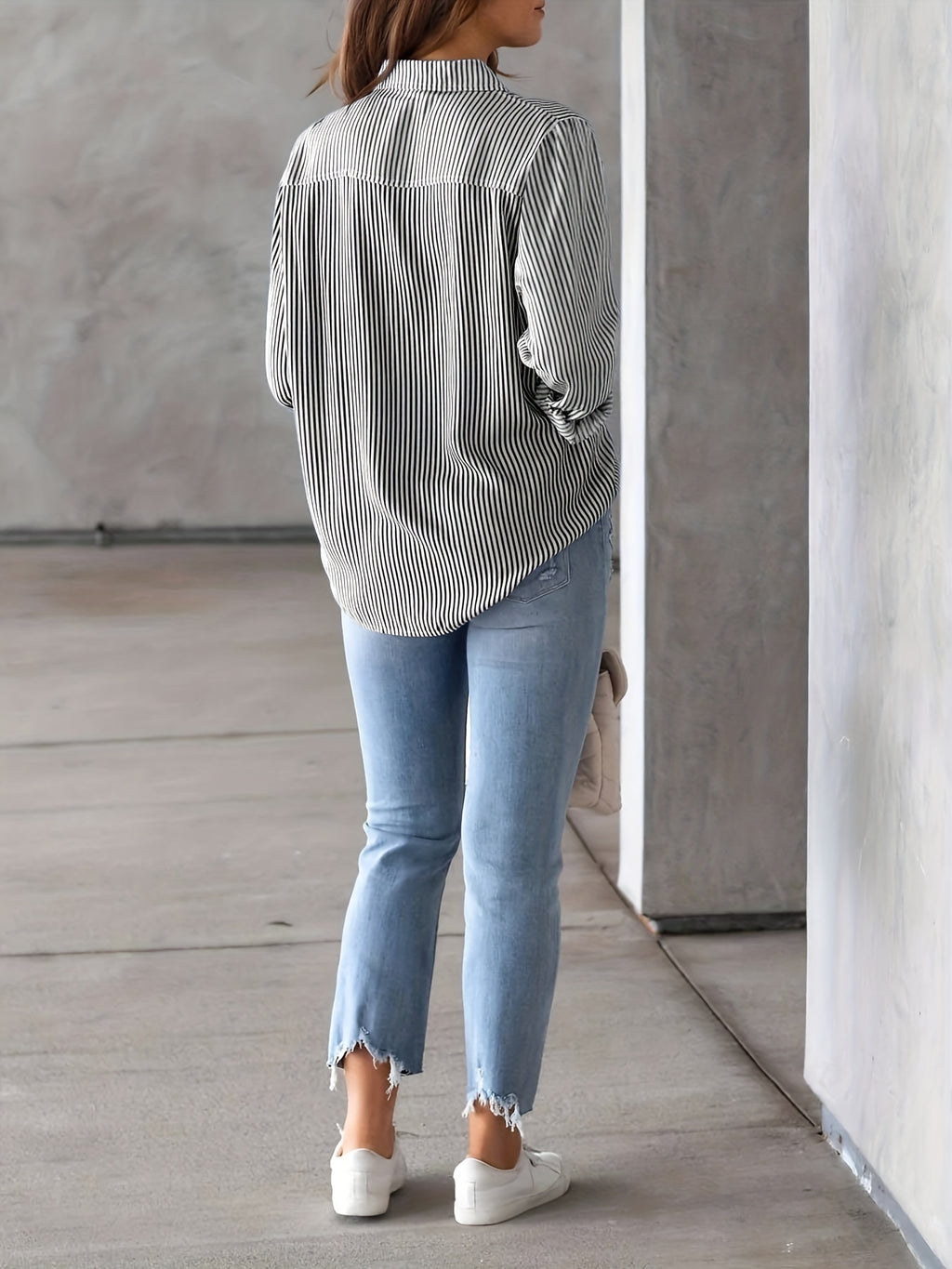 Classic Striped Casual, Business, Versatile Four Seasons Can Wear A Long-sleeved Shirt.