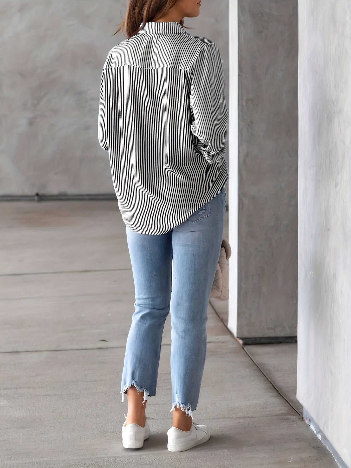 Classic Striped Casual, Business, Versatile Four Seasons Can Wear A Long-sleeved Shirt.