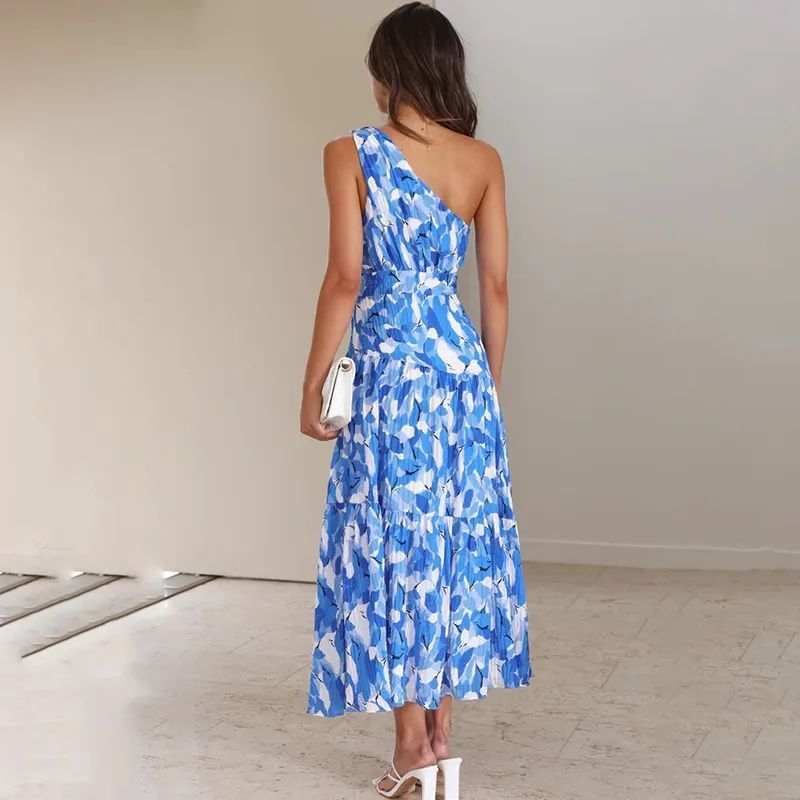Summer Sloping Shoulder Backless Dress